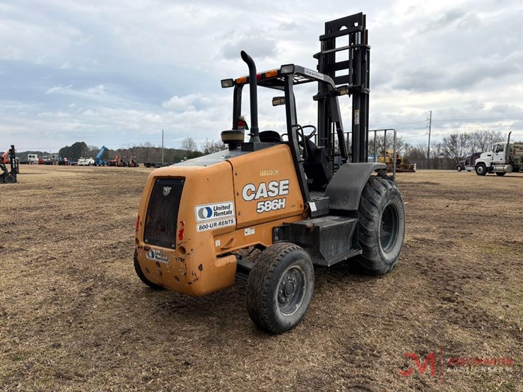 2021-case-586h-image-3