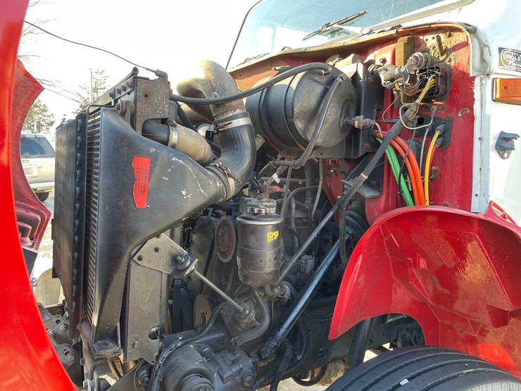 1996-case-ih-8100-image-21