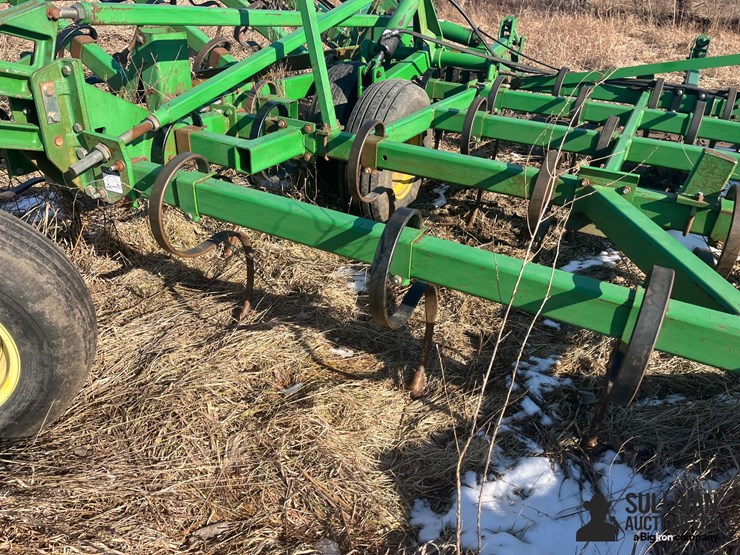 john-deere-44-image-17