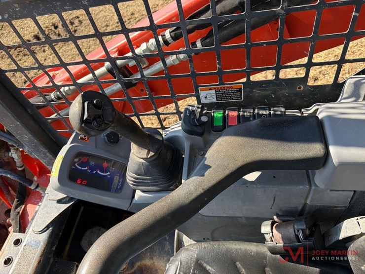 2020-kubota-svl65-2-image-17