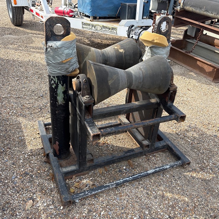 #3504 • PIPE ROLLER