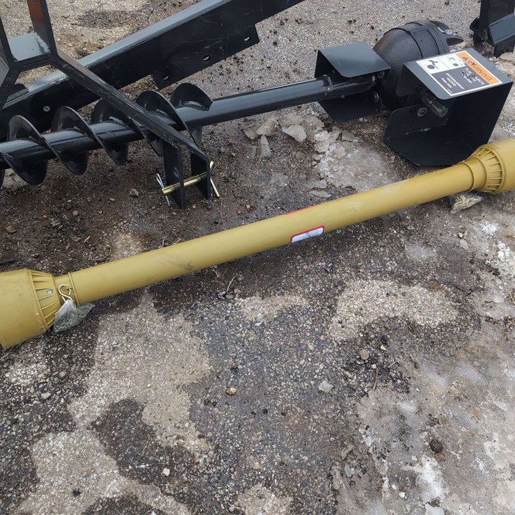 (1) Wolverine 3 Point PTO Auger with PTO Shaft DM1-66-43H