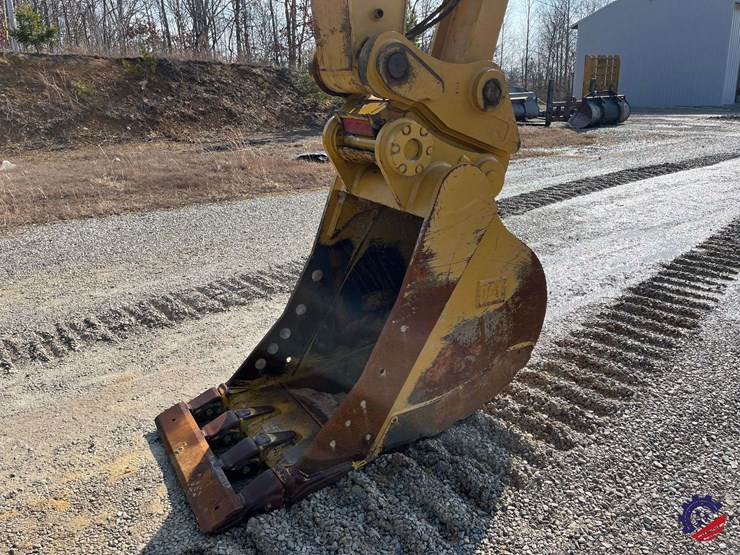 2018-caterpillar-326fl-image-33