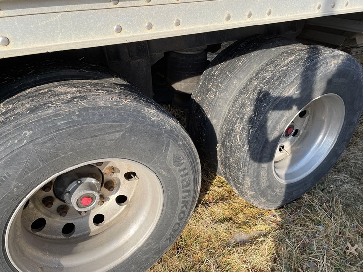 tag-#336,-2011-39'-wilson-aluminum-trailer-w/ag-hoppers-image-15