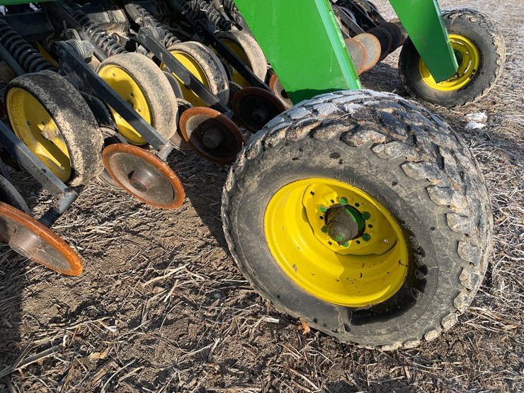 john-deere-750-image-12