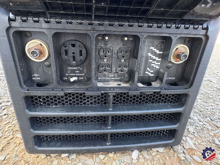 miller-bobcat-250-welder-/-generator-image-9