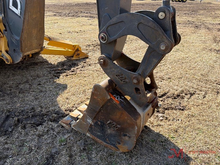 2020-deere-310l-ep-image-15