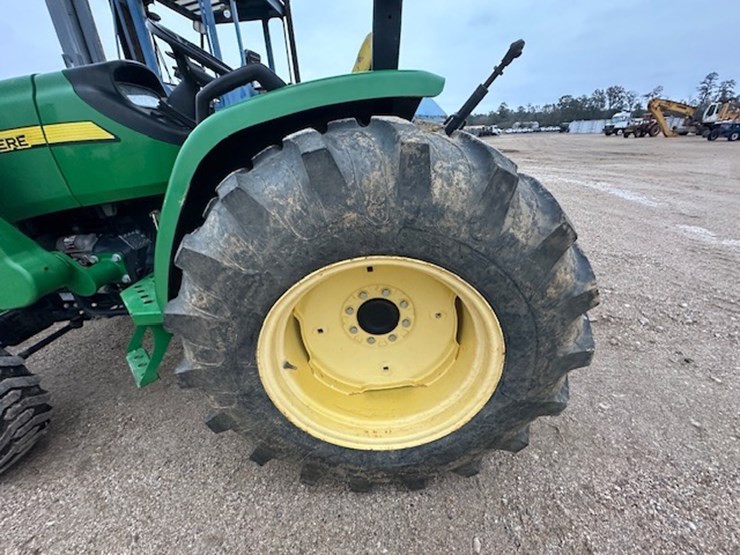 john-deere-4105-image-18