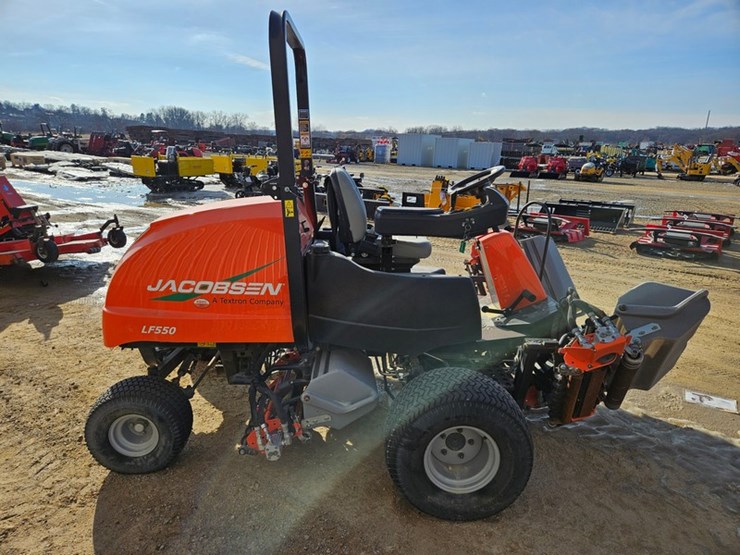 #166-•-jacobsen-lf550-fairway-mower-image-6