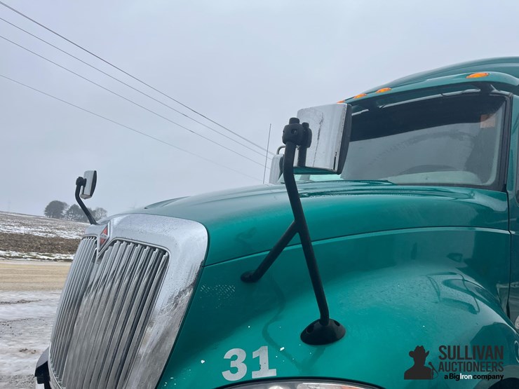 2016-international-prostar-image-13