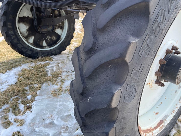 tag-#186,-2009-gvm-6215-self-propelled-sprayer-image-5