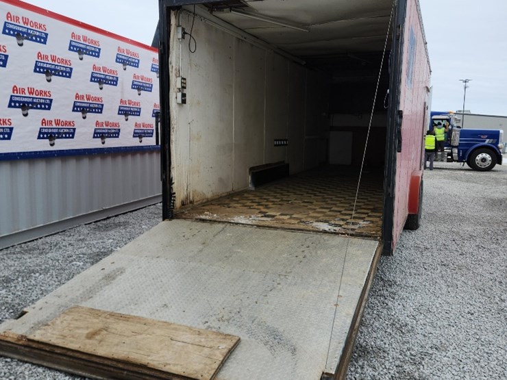 26'x7'-haulmark-enclosed-trailer---red,-back-door-ramp,-side-door,-tandem-axle-image-8