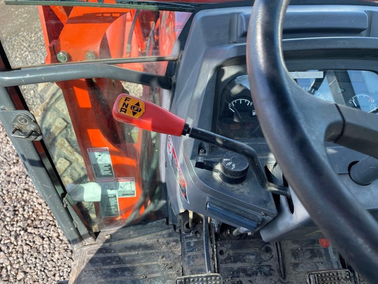 2003-kubota-m9000dtc-image-32