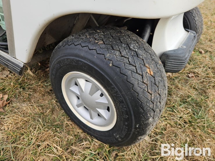 club-car-golf-cart-image-19