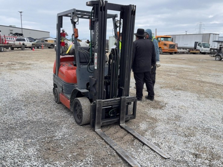 toyota-d565460-forklift,-7709hrs,-lpg,-3-stage-mast,-42"-forks,-solid-wheels-image-14