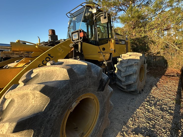 2023-komatsu-wa320-8-image-7