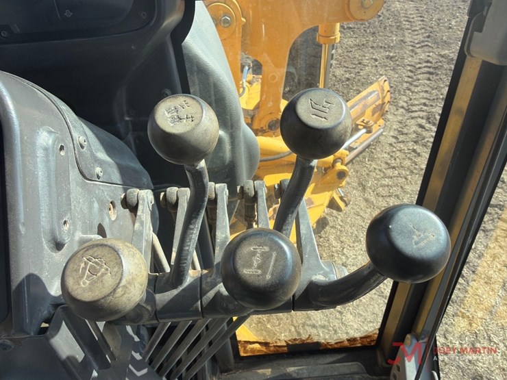 2006-volvo-g946-image-33