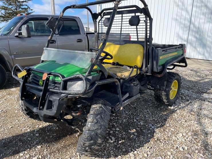 john-deere-gator-image-1