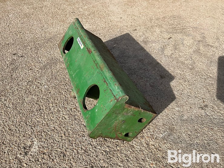 john-deere-tractor-front-weight-bracket-image-1