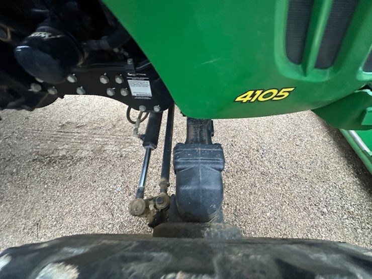 john-deere-4105-image-36