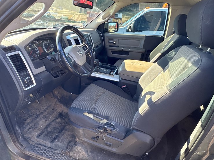 2011-dodge-ram-1500-image-6