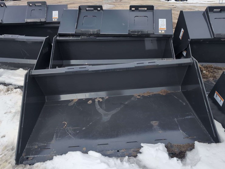 (1)-wolverine-66"-skid-steer-track-duty-bucket-tdb-11-66w-image-1