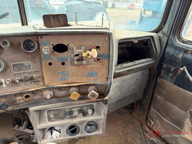 mack-rs686lst-image-21