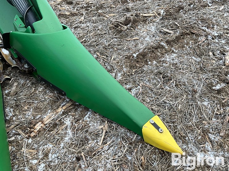 2023-john-deere-c12f-image-9