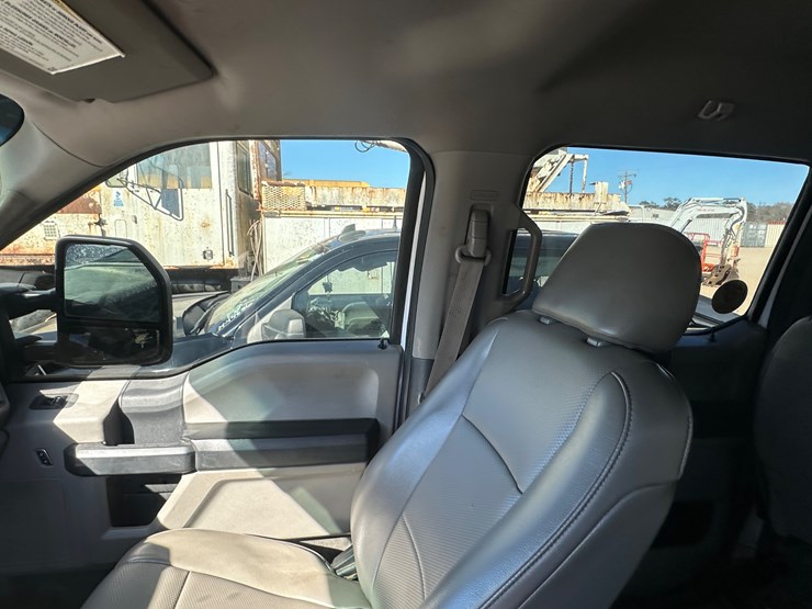 2007-ford-f350-image-32