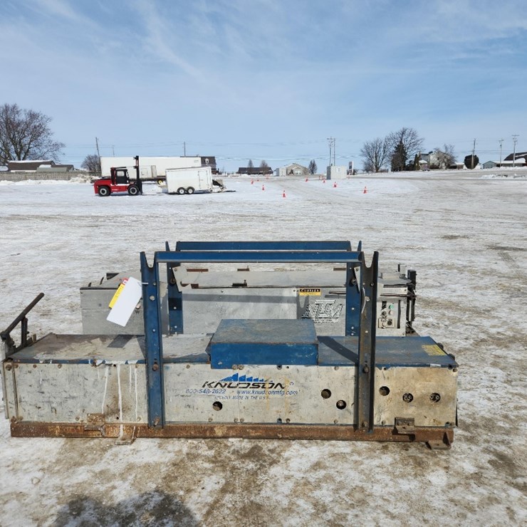 Knudson Model 700K-5, SN# 13538 (electric 5" gutter machine)