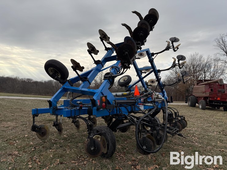 2004-dmi-4300-image-7