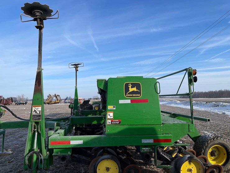 john-deere-750-image-9
