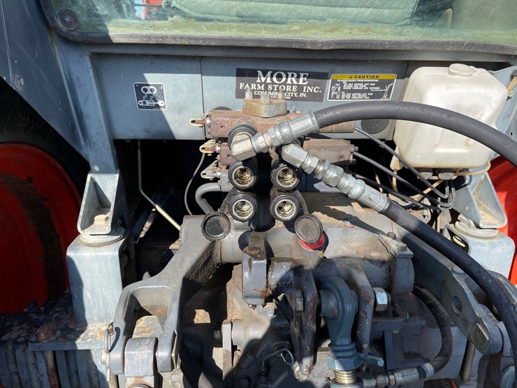 2003-kubota-m9000dtc-image-11