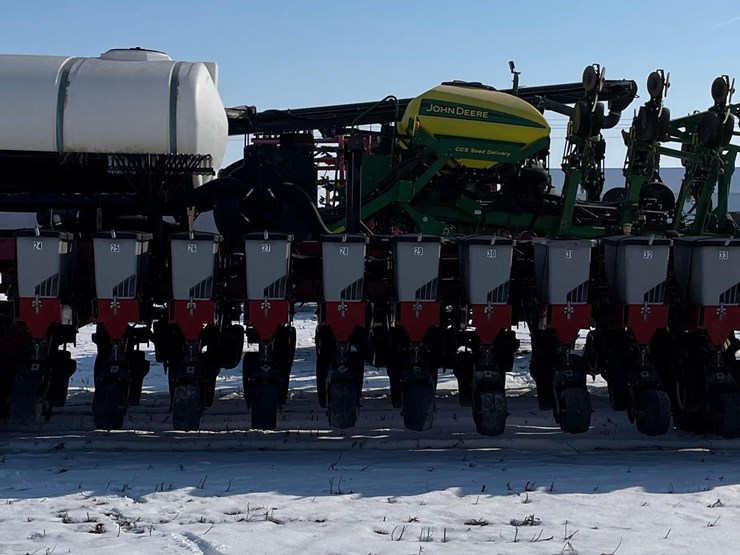 case-ih-1200-image-25