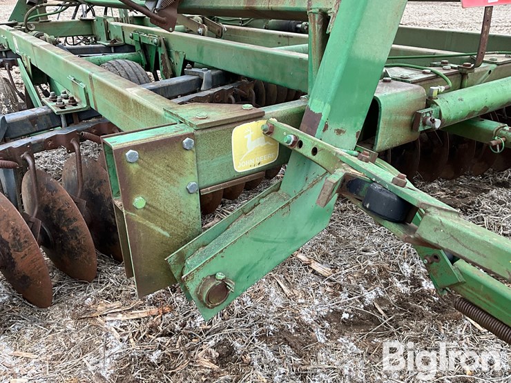 john-deere-235-image-20