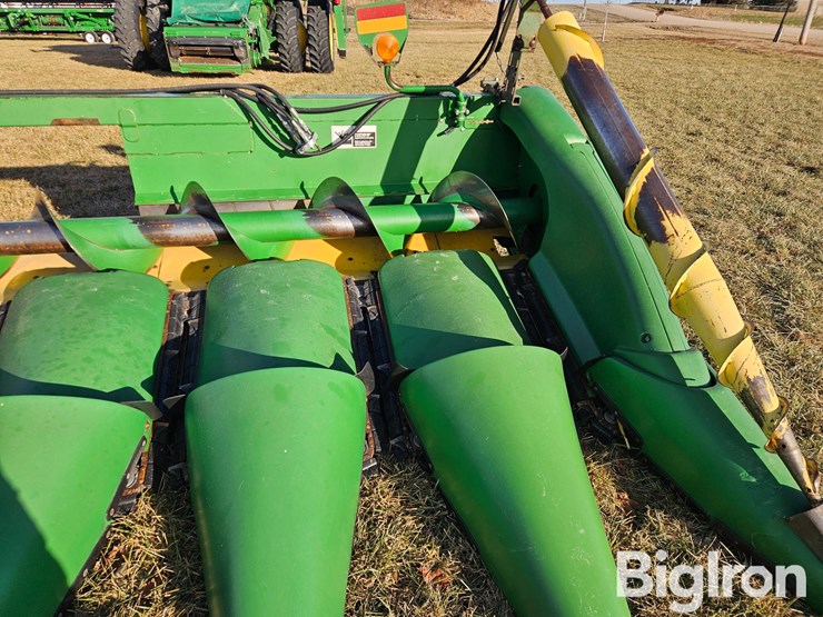 2008-john-deere-608c-image-11