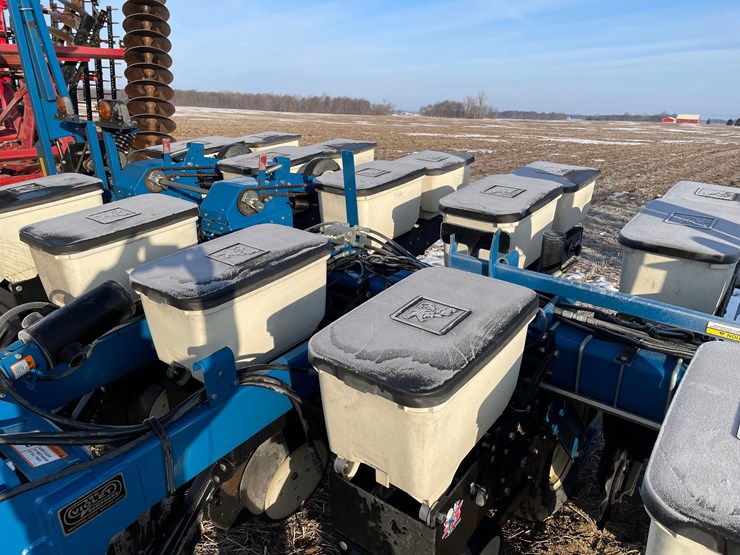 2010-kinze-3000-image-6