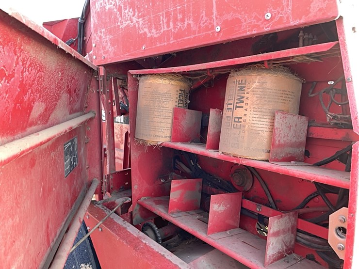 tag-#454,-case-rs551-round-baler-image-16