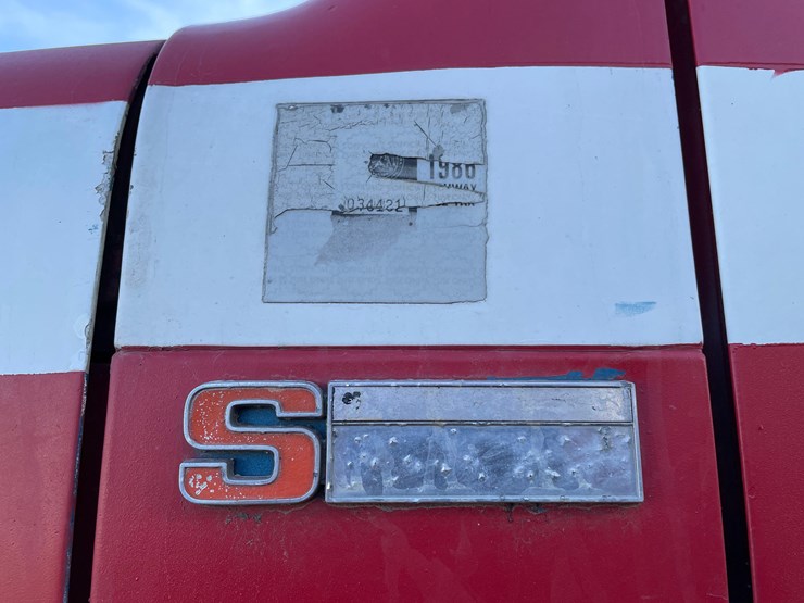 tag-#322,-1978-ih-grain-truck-image-3