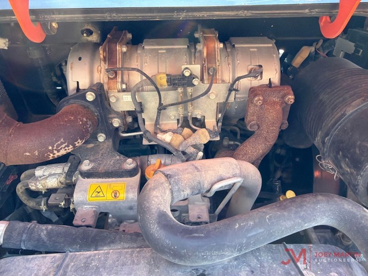 2020-kubota-svl65-2-image-15