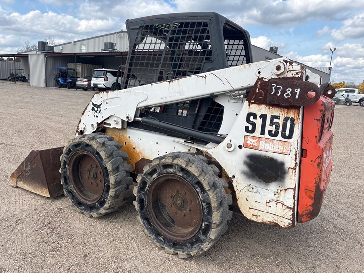 2009-bobcat-s150-image-4