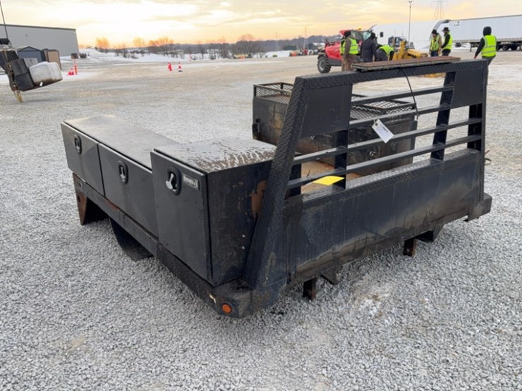 buyer's-products-bbe-black-8'-truck-bed-w/-tool-boxes,-safety-flasher-on-top-image-16