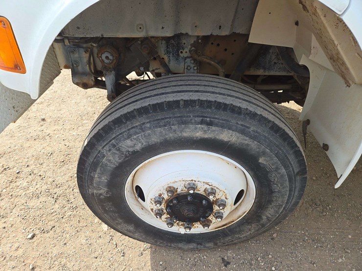 2001-international-2001-image-12