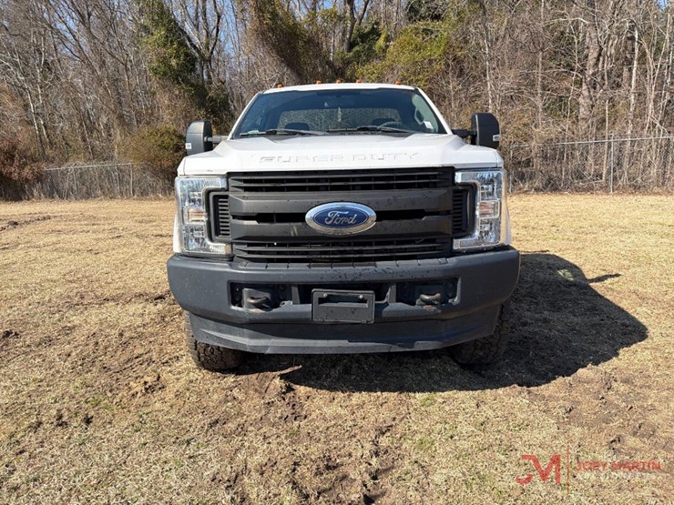 2018-ford-f250-xl-image-8