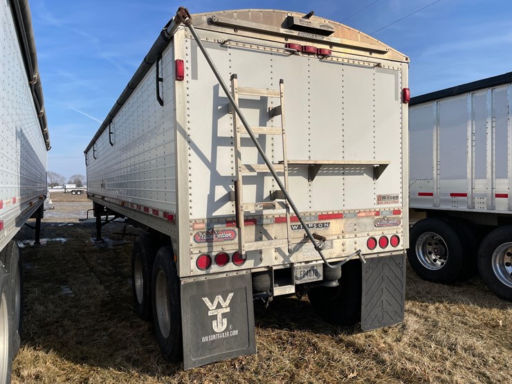 tag-#336,-2011-39'-wilson-aluminum-trailer-w/ag-hoppers-image-12