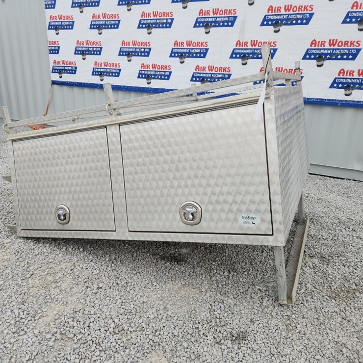 Troy Ridge 7'x6' nice aluminum truck cap with ladder rack,