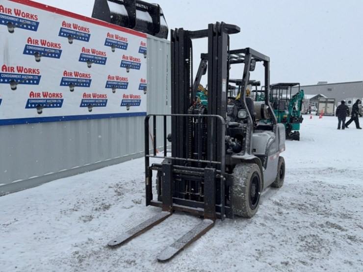 nissan-model-60-sn#-f811013-15,237hrs-40"-forks-image-20