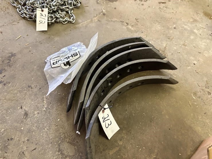 5-chisel-plow-shoes-image-3