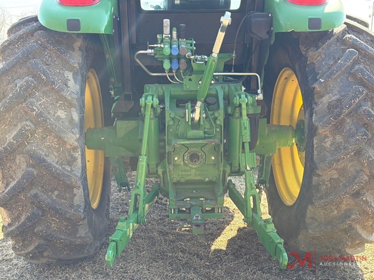 john-deere-6120e-image-11