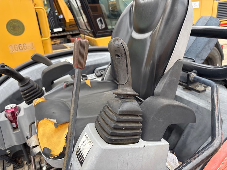 2017-kubota-kx040-4-image-7